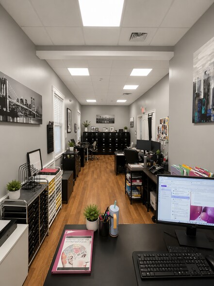More Photos Of 240-242 Lincoln Pl, Westbury Office For Sale