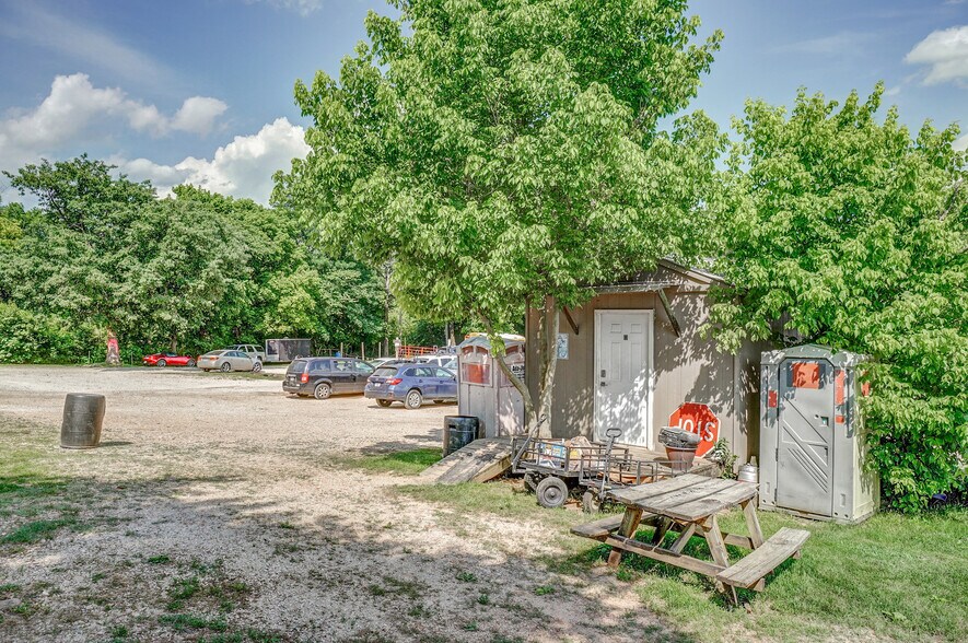 More Photos Of 1254 Hooten Town Rd, Crane Trailer Camper Park For Sale