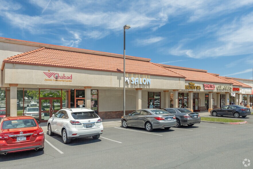 More Photos Of 302-324 S Lexington Dr, Folsom Storefront For Lease