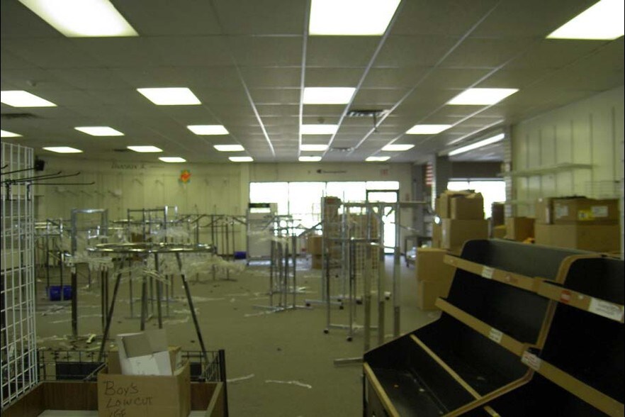 More Photos Of 153 N Kinderkamack Rd, Montvale Freestanding For Lease