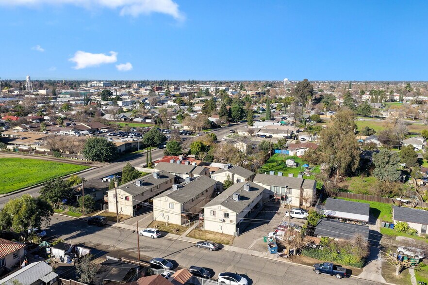 More Photos Of 609-615 Moore St, Madera Apartments For Sale