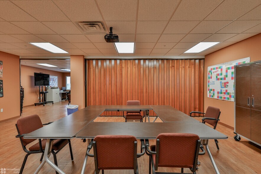 More Photos Of 1226-1232 W Green St, Allentown Flex For Sale