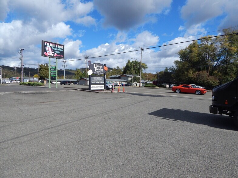 More Photos Of 2478 NE Stephens St, Roseburg Land For Lease