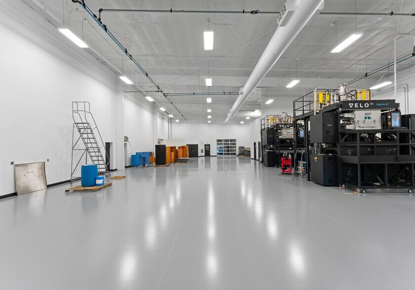 More Photos Of 258 Aviation Dr, Statesville Warehouse For Sale