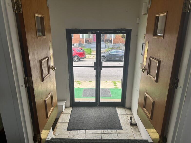 More Photos Of 346 Denison St, Baltimore Religious Facility For Sale