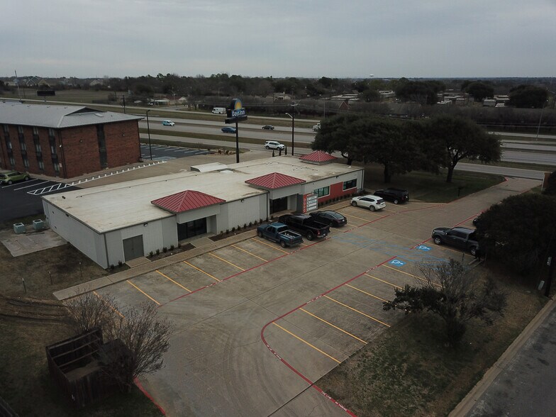 Primary Photo Of 4201 N Interstate 35, Denton Office For Lease
