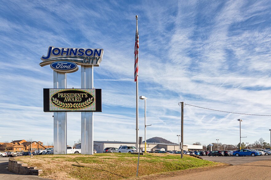 More Photos Of 207 Princeton Rd, Johnson City Auto Dealership For Sale