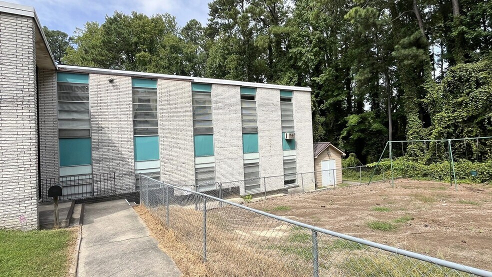 More Photos Of 920 Leon St, Durham Specialty For Sale