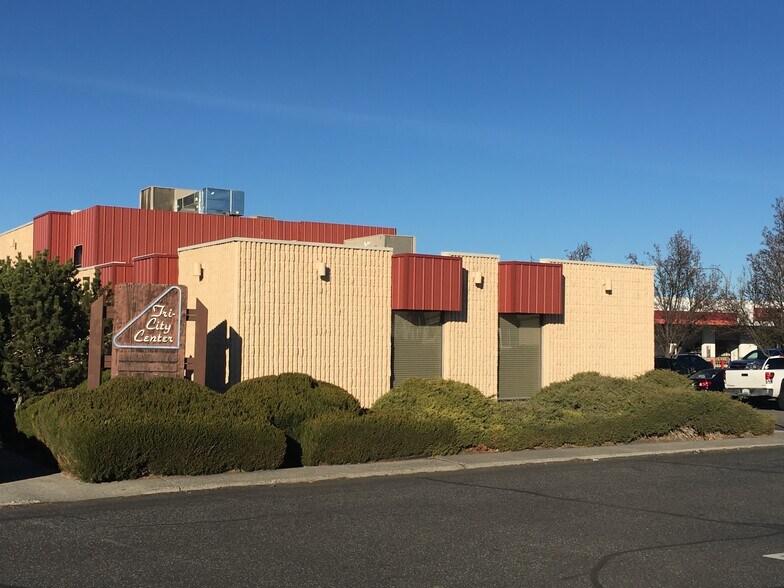More Photos Of 7303 W Canal Dr, Kennewick Storefront For Lease