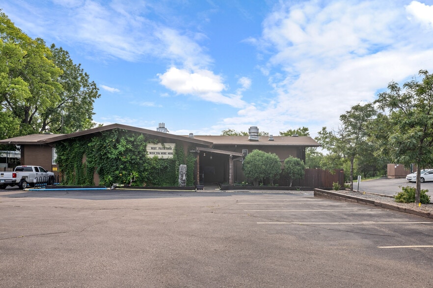More Photos Of 1900 & 1924 Marshall St NE, Minneapolis Restaurant For Sale