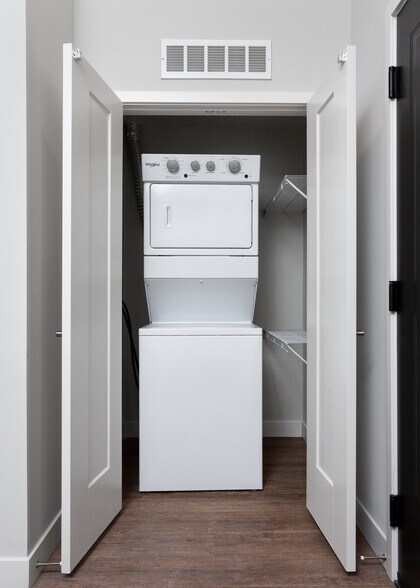 More Photos Of 185 S State College Blvd, Brea Apartments For Lease