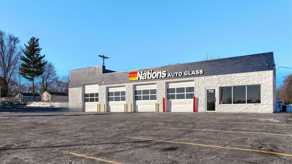Primary Photo Of 712 S Military Ave, Green Bay Service Station For Sale