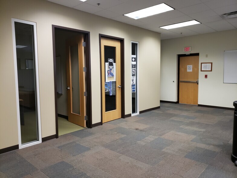 More Photos Of 4017 W Dr Martin Luther King Jr Blvd, Tampa Office For Sale