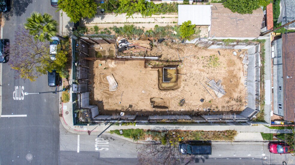 More Photos Of 1000 N Gardner St, West Hollywood Land For Sale