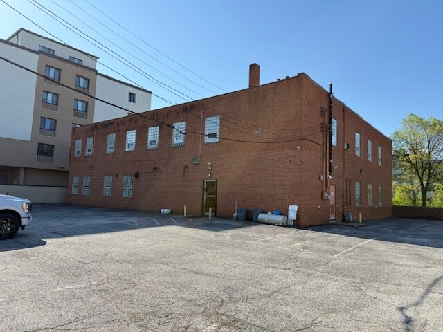 More Photos Of 12001 Shaker Blvd, Cleveland Medical For Sale