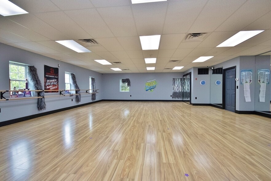 More Photos Of 1559 Route 82, Hopewell Junction Medical For Lease