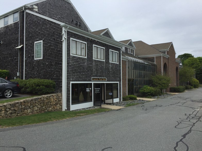 More Photos Of 205 Worcester Ct, Falmouth Loft Creative Space For Sale
