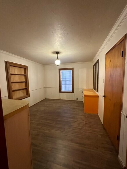 More Photos Of 11462 Newkirk St, Dallas Office For Sale