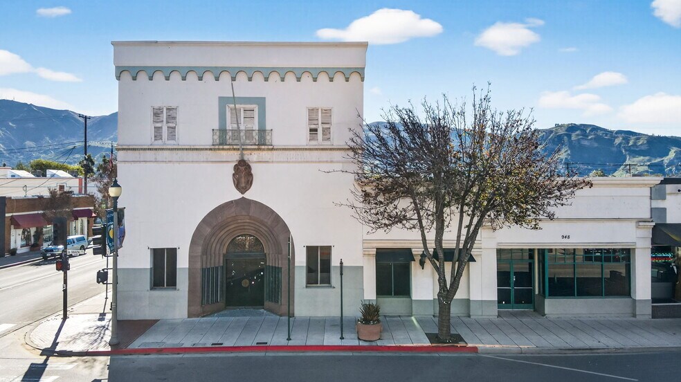 Primary Photo Of 948 E Main St, Santa Paula Bank For Sale
