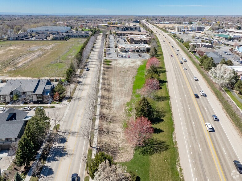 More Photos Of 1100 E Riverside Dr, Eagle Unknown For Lease