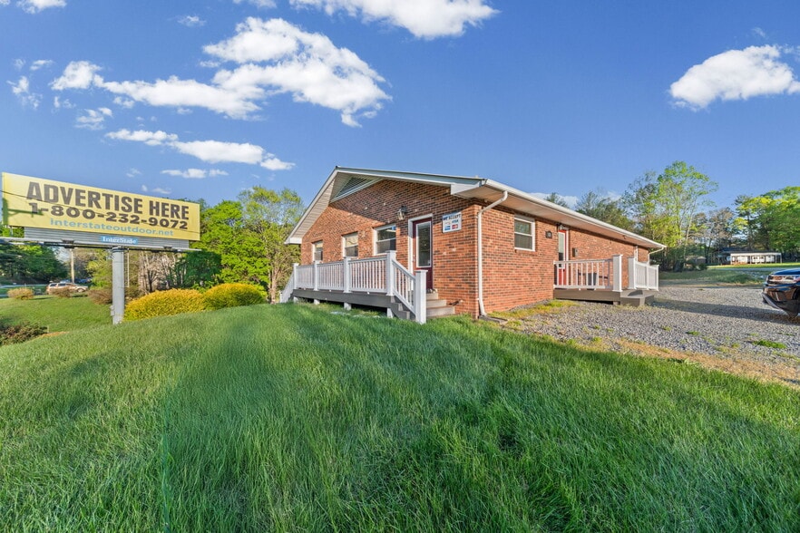 More Photos Of 125 Woodhaven Rd, North Wilkesboro Office For Sale