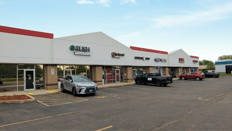 Primary Photo Of 884 S Rand Rd, Lake Zurich General Retail For Lease