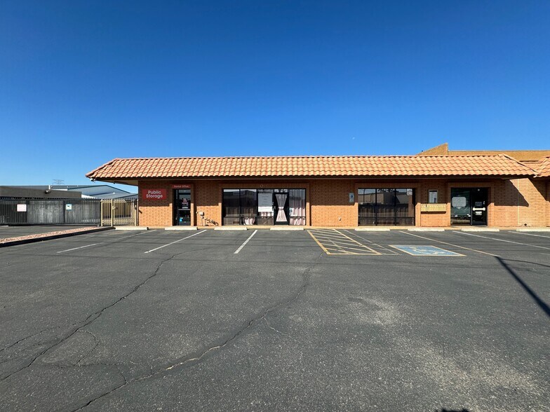 More Photos Of 13246 N 113th Ave, Youngtown Freestanding For Lease