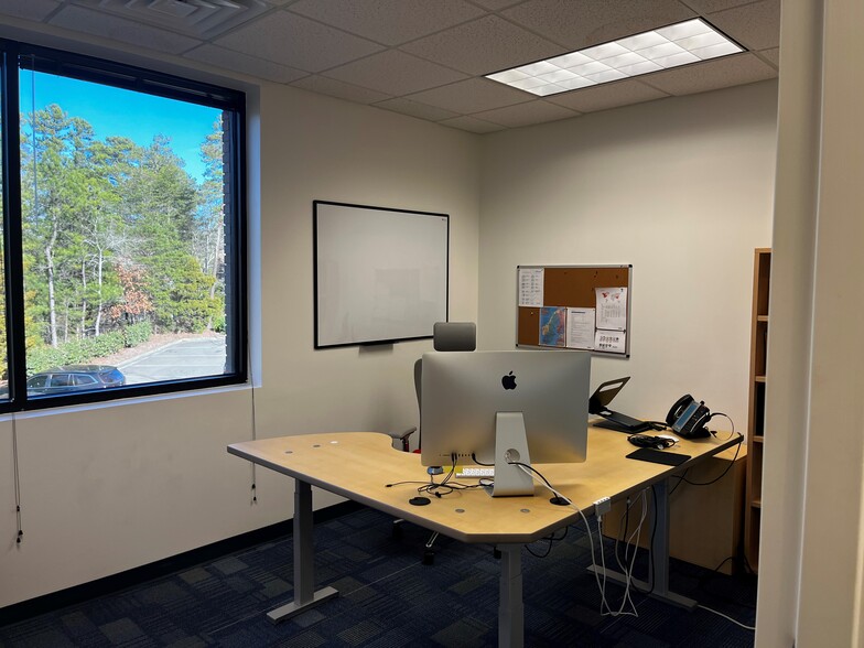 More Photos Of 501 Eastowne Dr, Chapel Hill Office For Sale
