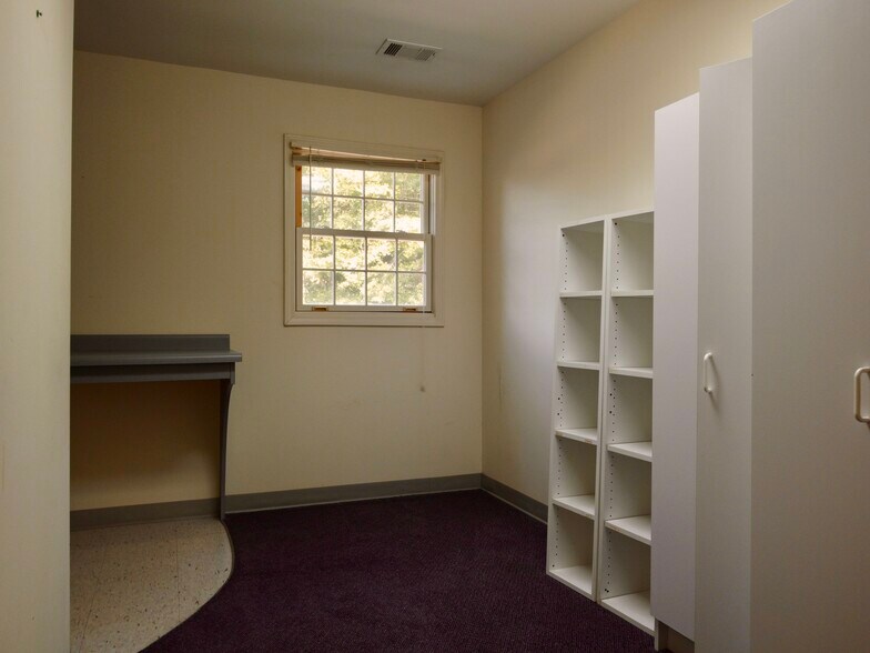 More Photos Of 3218 Mill St, Covington Medical For Sale