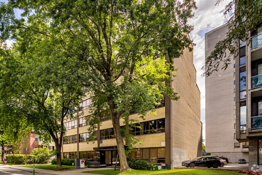 More Photos Of 4920 Boul De Maisonneuve O, Westmount Office Residential For Lease