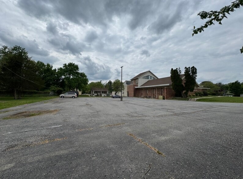 More Photos Of 5609 Old Branch Ave, Camp Springs Religious Facility For Lease