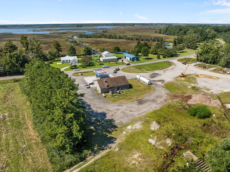 More Photos Of 39365 US Highway 264 E, Belhaven General Retail For Sale