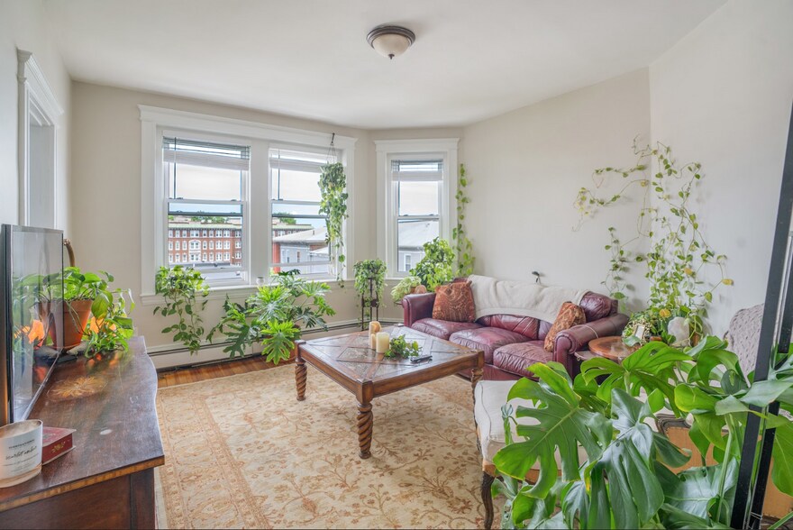 More Photos Of 16 Newhall St, Lynn Apartments For Sale