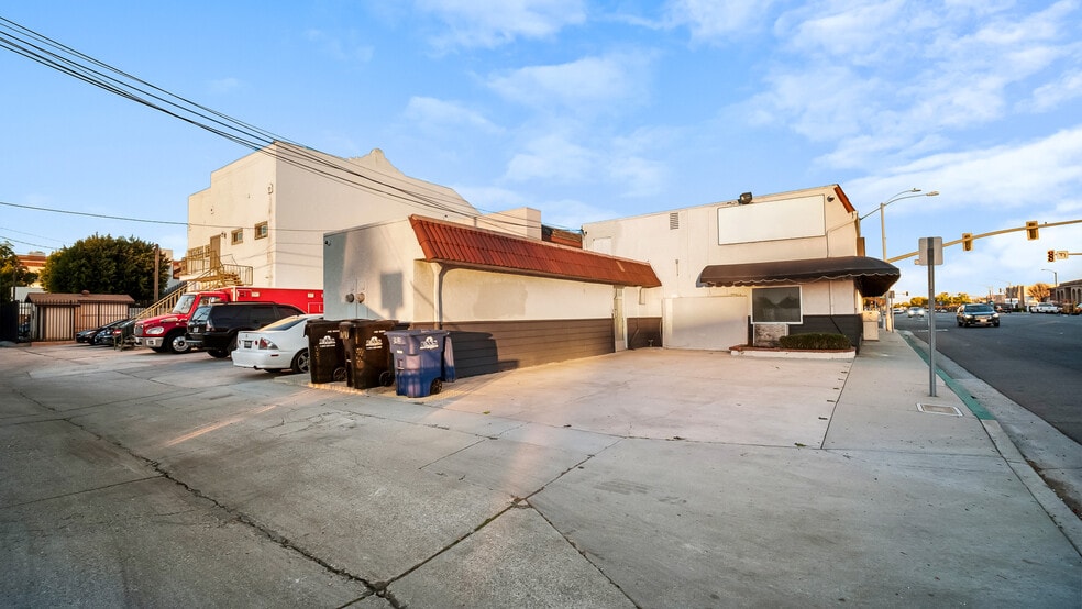 More Photos Of 3691-3699 Katella Ave, Los Alamitos Storefront For Lease