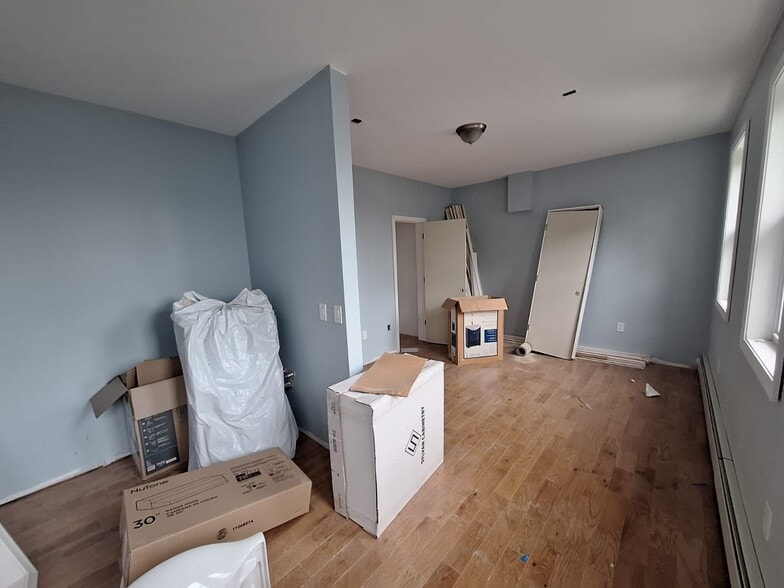 More Photos Of 365 Willow St, Waterbury Apartments For Sale