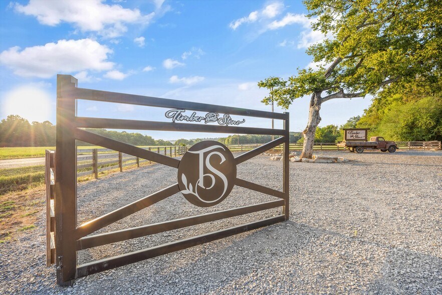 More Photos Of 4201 Pleasant Valley Rd, Union Grove Restaurant For Sale