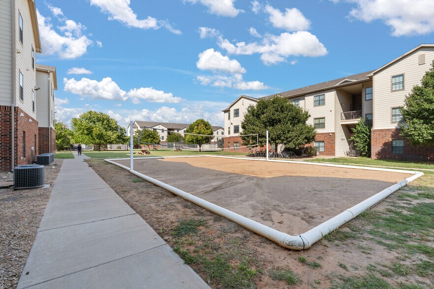 More Photos Of 1500 S Avenue K, Portales Multifamily For Sale