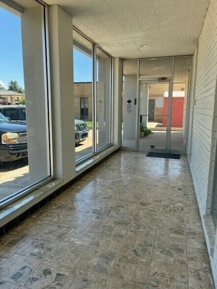 More Photos Of 7900 NW 23rd St, Bethany Office For Lease