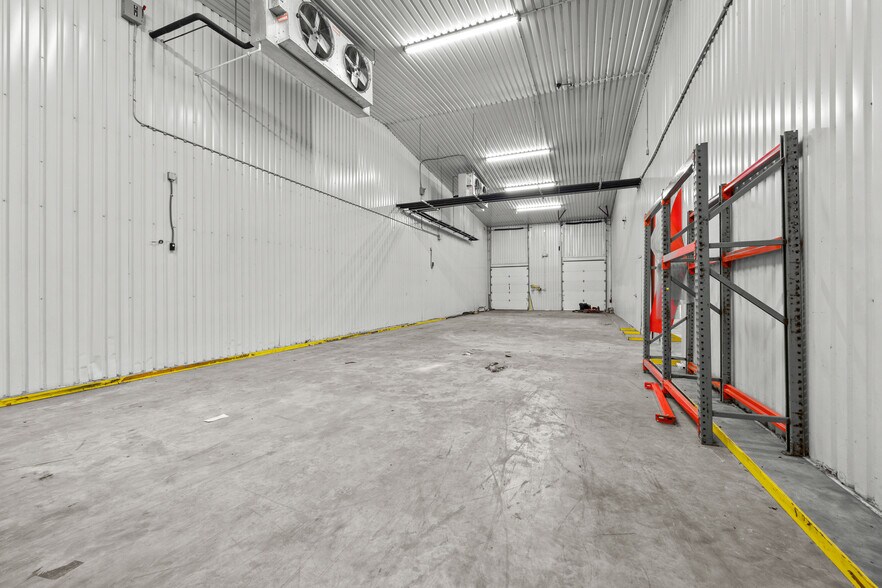 More Photos Of 19450 E County Road 1474, Hawthorne Refrigeration Cold Storage For Sale