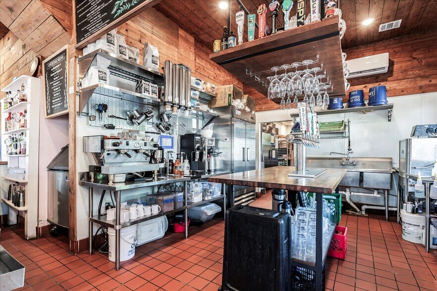 More Photos Of 217 W Hopkins St, San Marcos Restaurant For Sale