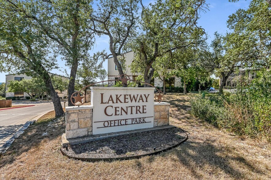 More Photos Of 7 Lakeway Centre Ct N, Lakeway Office For Lease