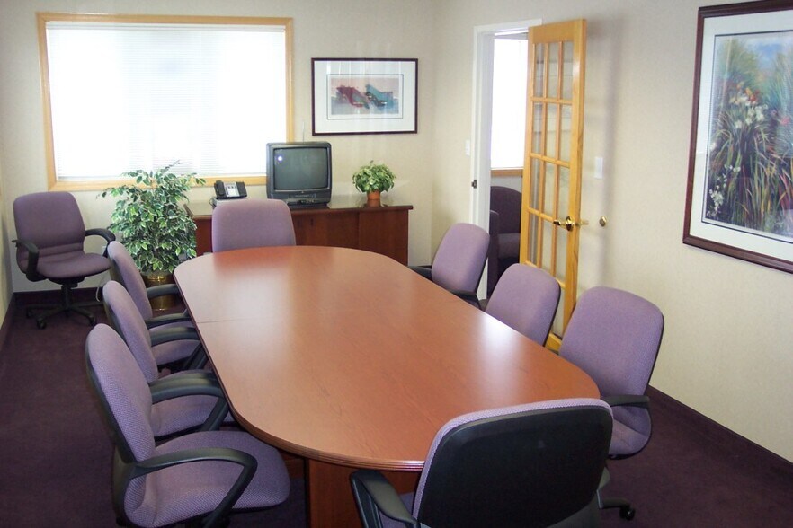 More Photos Of 342 County Road D E, Little Canada Office For Sale