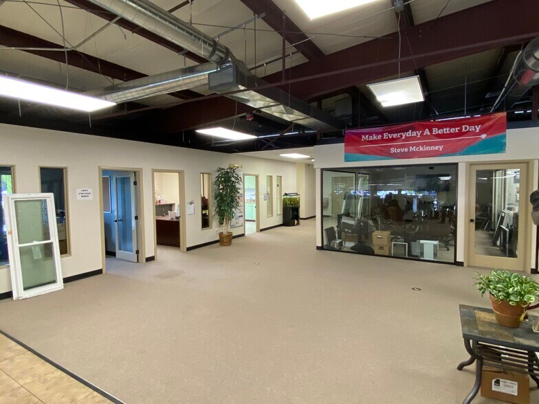 More Photos Of 8101 W Colfax Ave, Lakewood Showroom For Sale