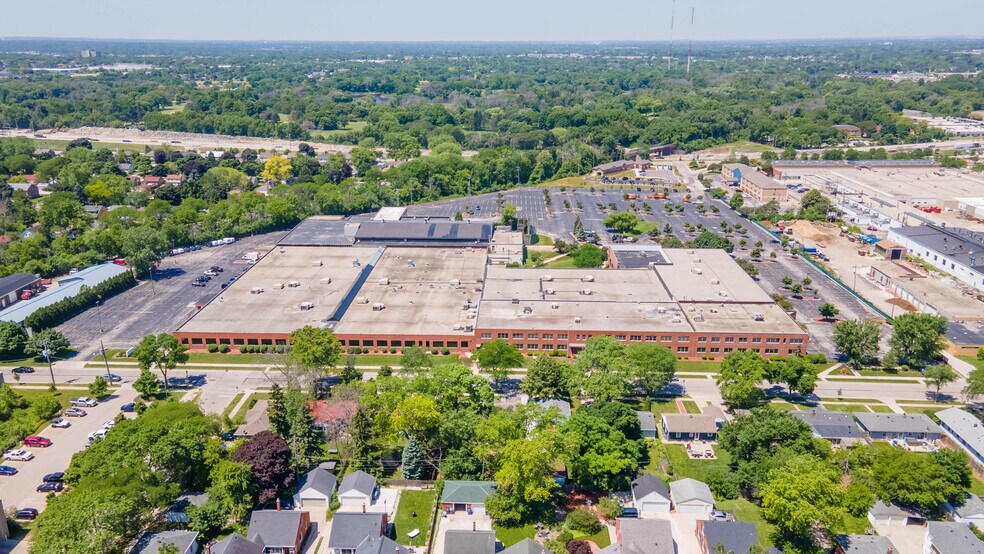 More Photos Of 5055 N Lydell Ave, Glendale Flex For Lease