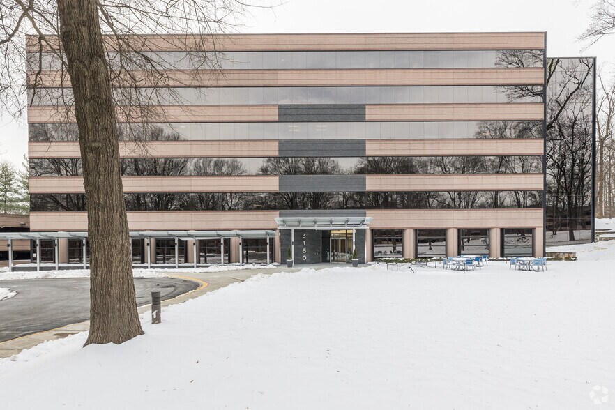 More Photos Of 3160 Fairview Park Dr, Falls Church Office For Lease