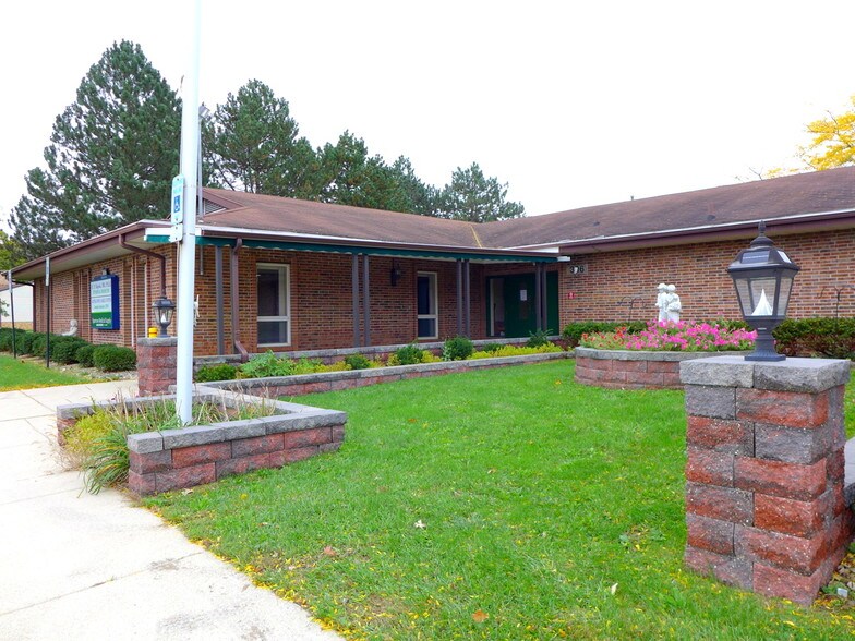 More Photos Of 306 Elm St, Saint Johns Medical For Lease