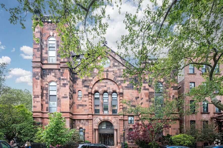 More Photos Of 450 Clinton St, Brooklyn Apartments For Sale