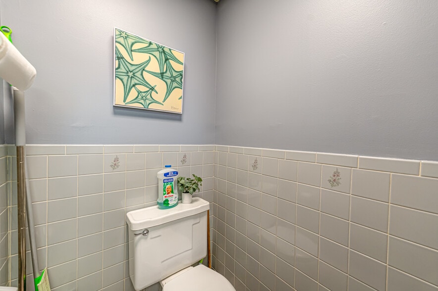 More Photos Of 57 Old Country Rd, Westbury Office For Sale