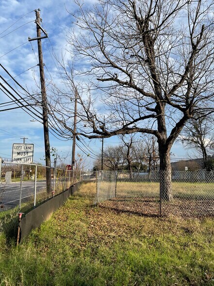 More Photos Of 932 Gardner Rd, Austin Land For Sale