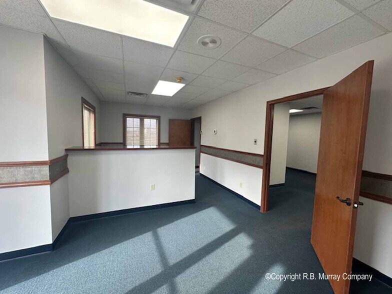 More Photos Of 840 E Primrose St, Springfield Office For Lease